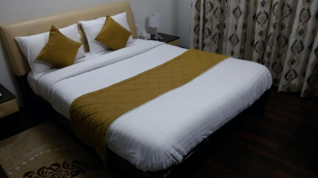 Royal Service Apatment Pimpri-Chinchwad Exterior foto
